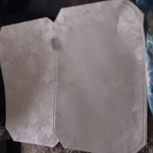 Decorative placemats